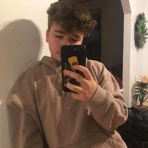 Meet your Posher, Zachary